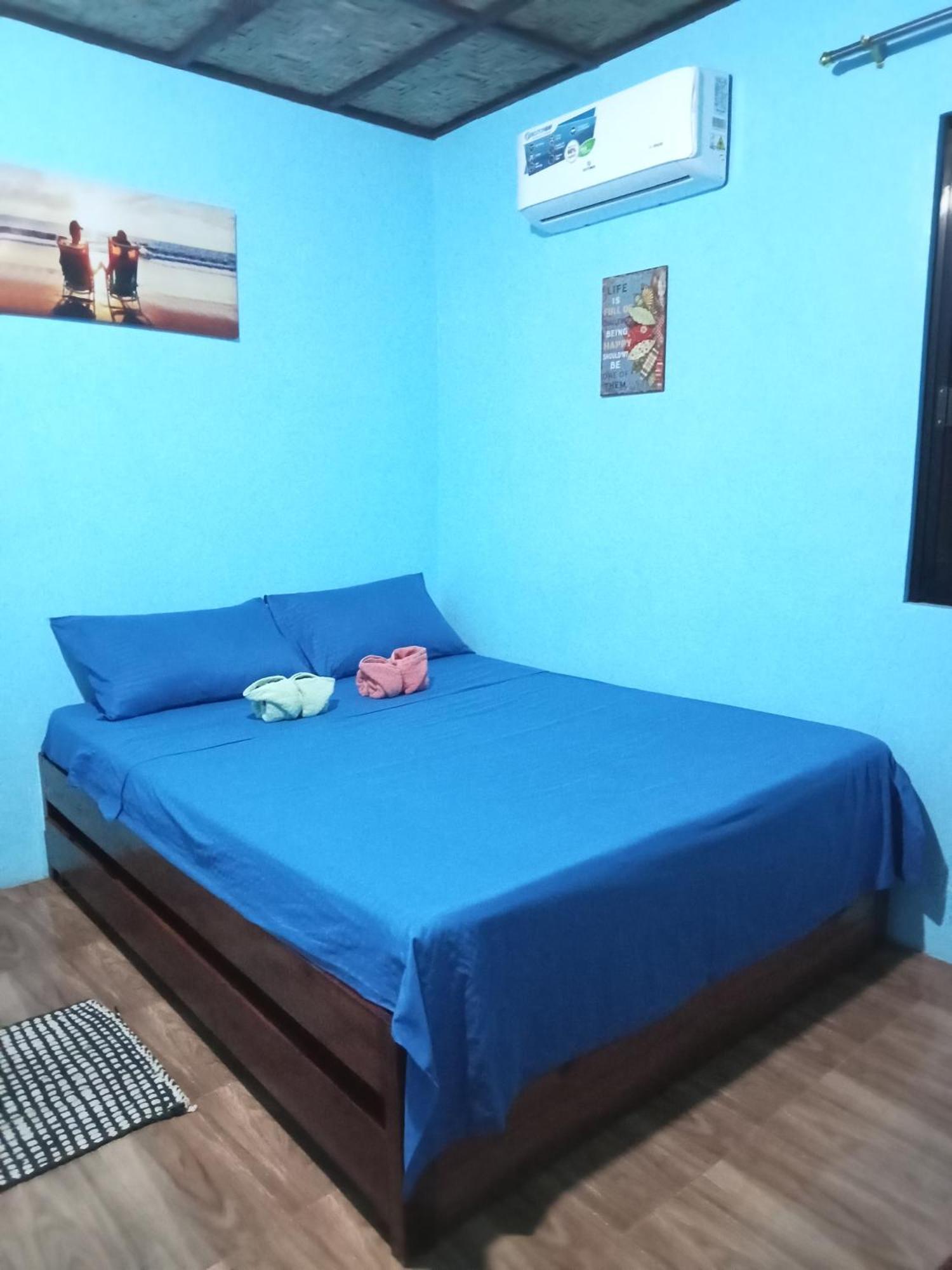 Weeroona Huts Homestay Pacifico San Isidro  エクステリア 写真