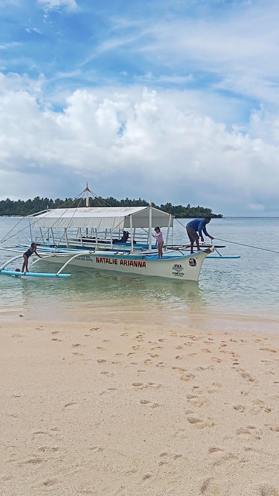 Weeroona Huts Homestay Pacifico San Isidro  エクステリア 写真